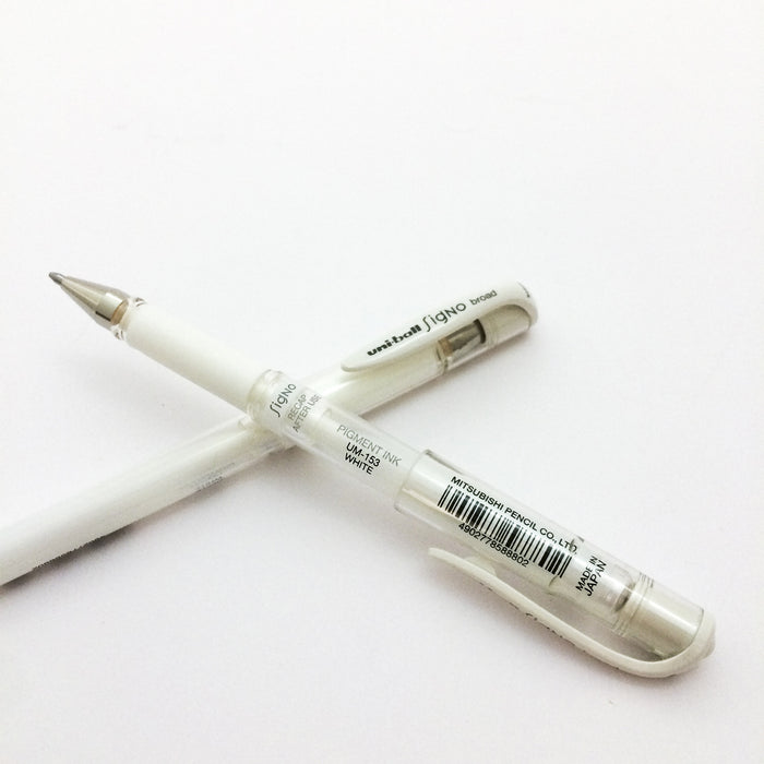 Uniball White Pen